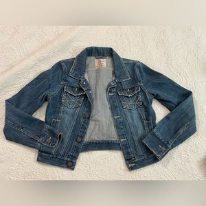 Women’s/juniors jean jacket size medium 100% cotton